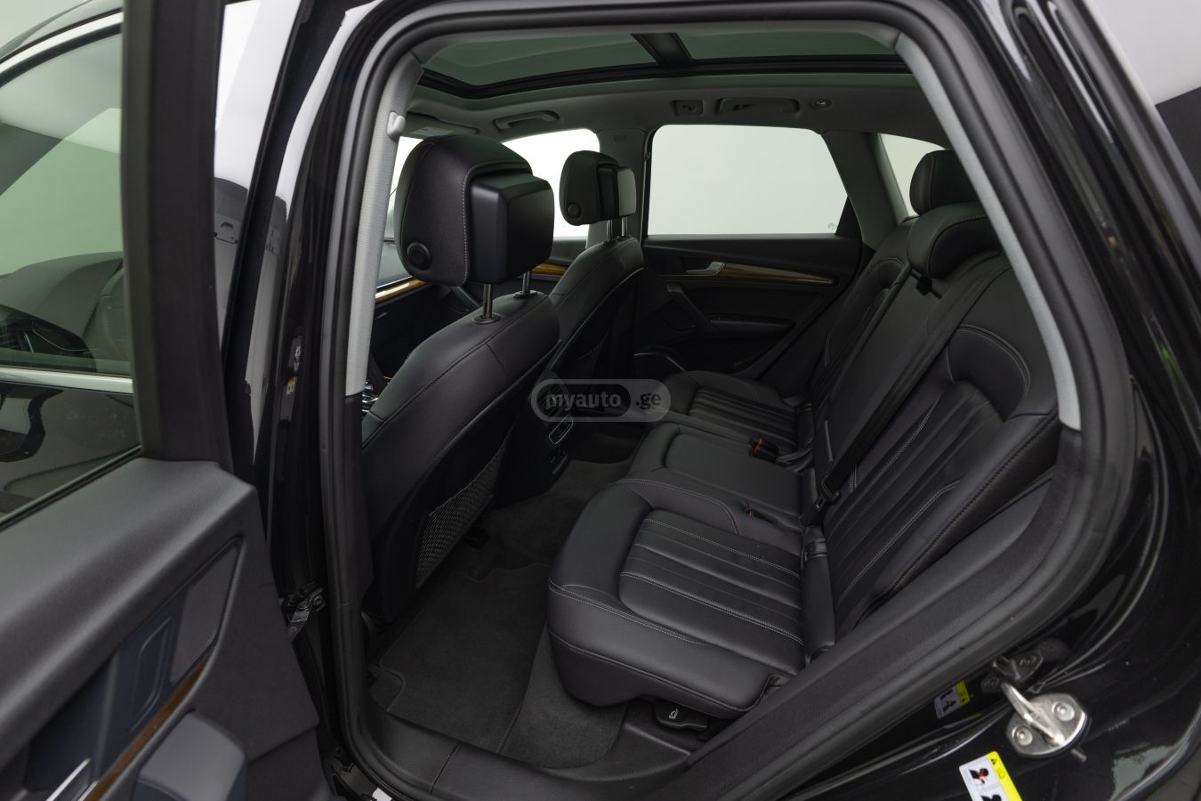 Audi Q5 - фото 8