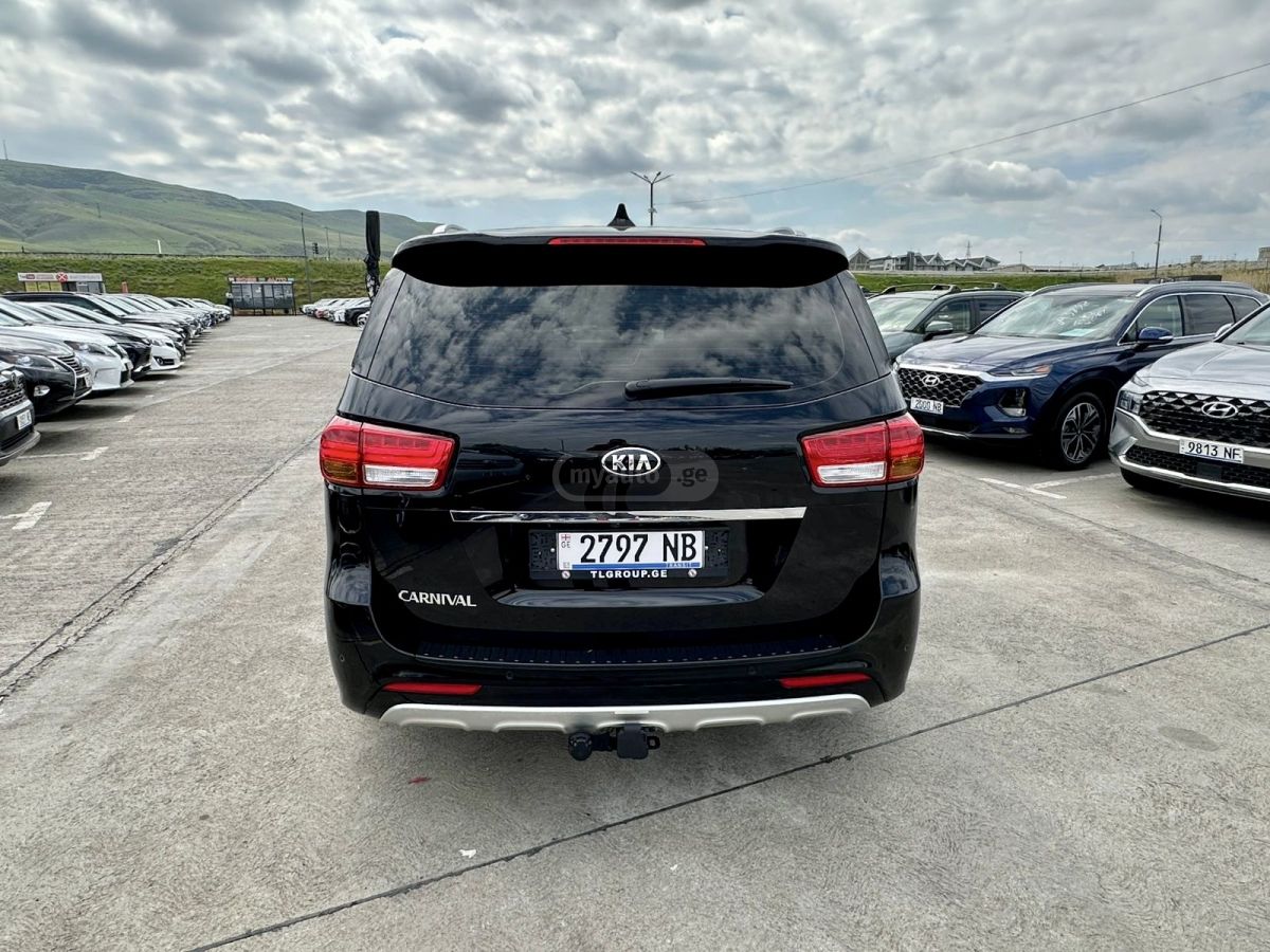 Kia Carnival - фото 6
