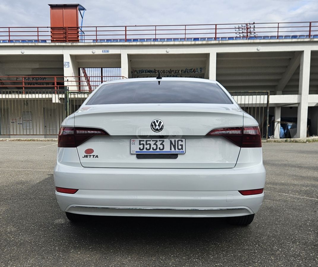 Volkswagen Jetta - фото 6