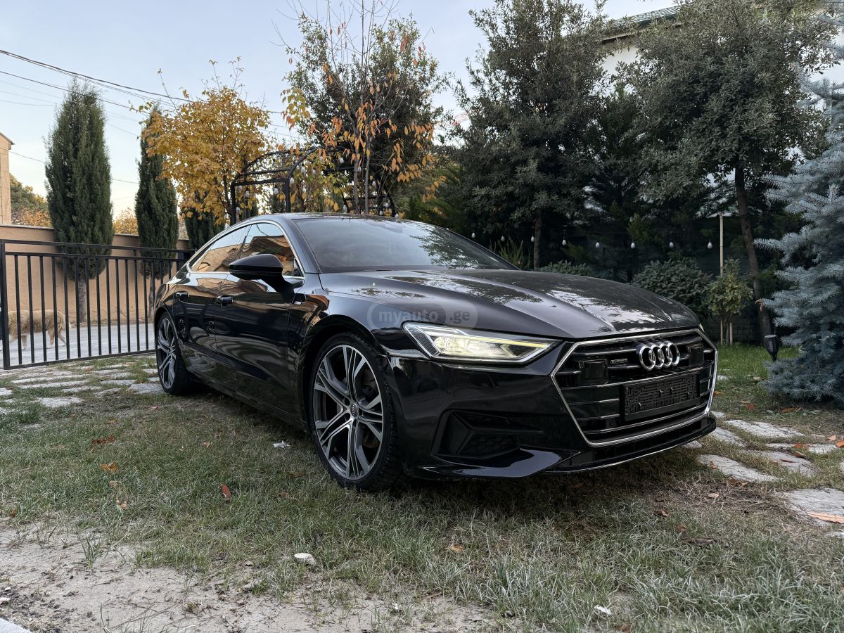 Audi A7 - фото 1