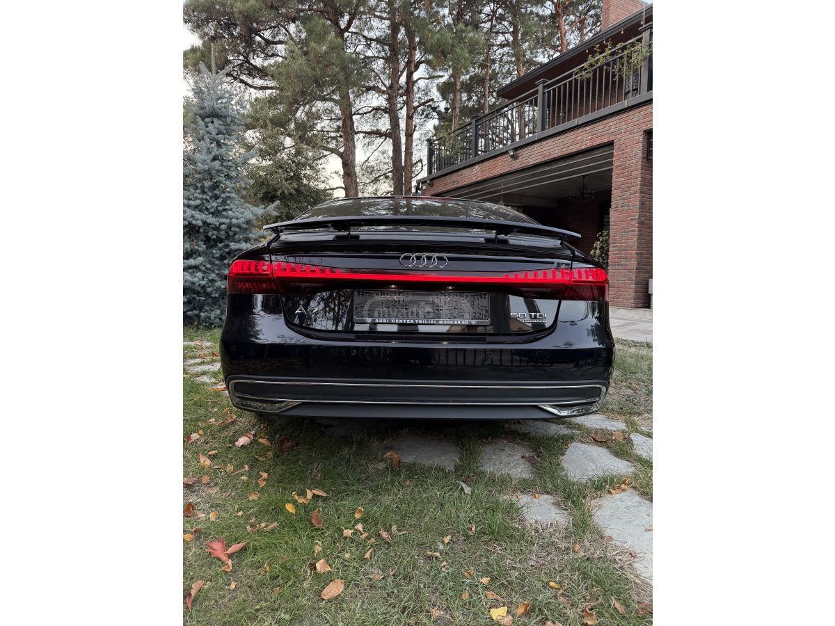 Audi A7 - фото 10