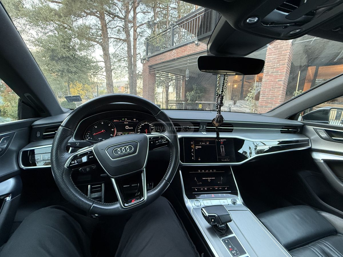 Audi A7 - фото 11