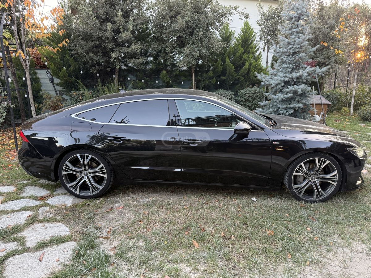 Audi A7 - фото 4