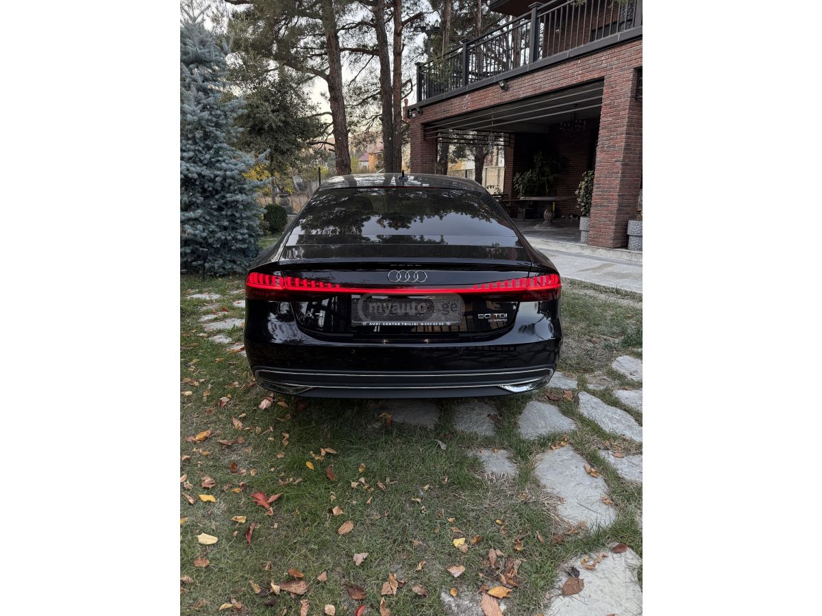 Audi A7 - фото 5