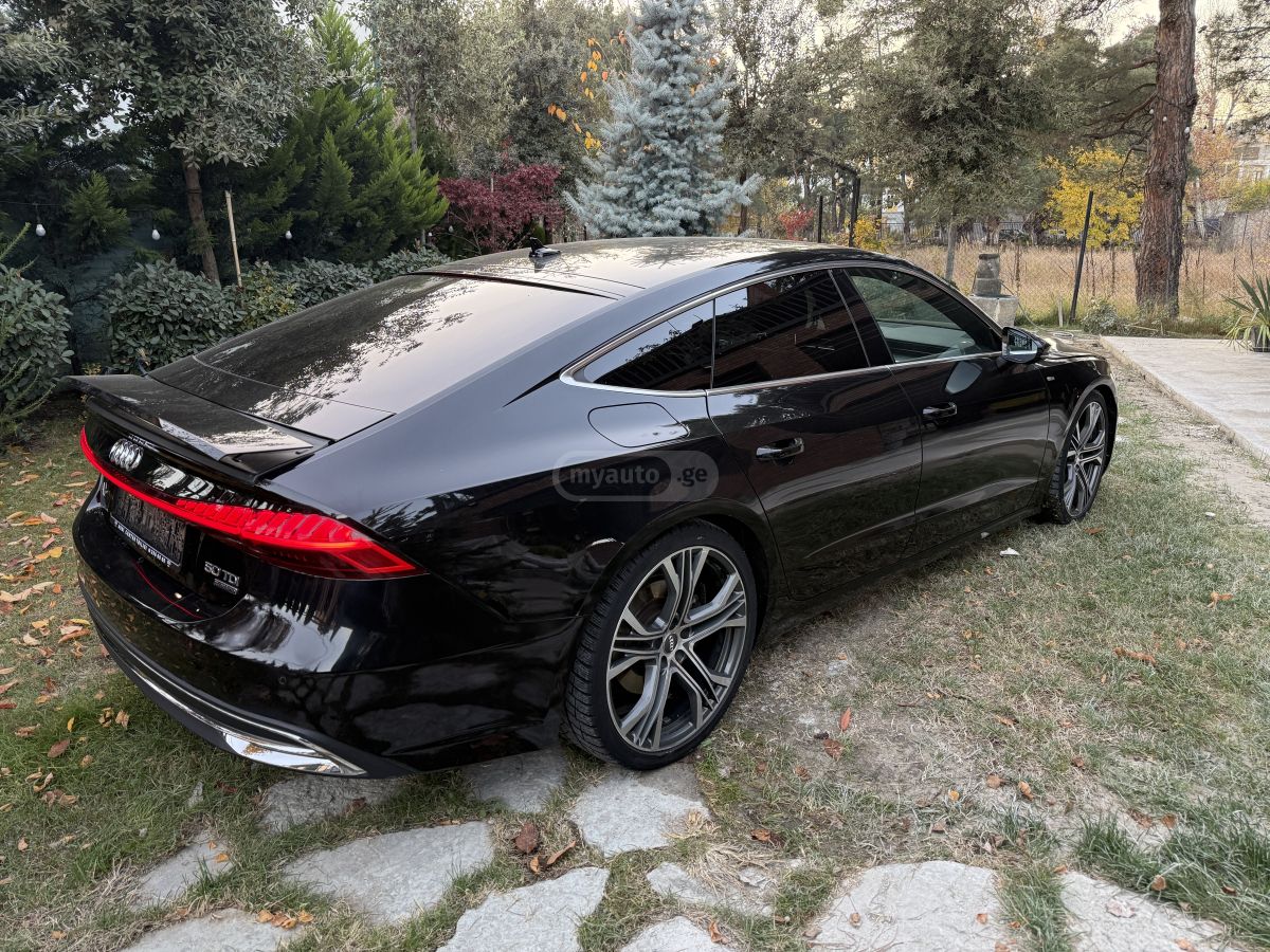 Audi A7 - фото 9