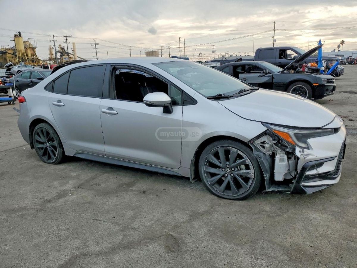 Toyota Corolla - фото 4