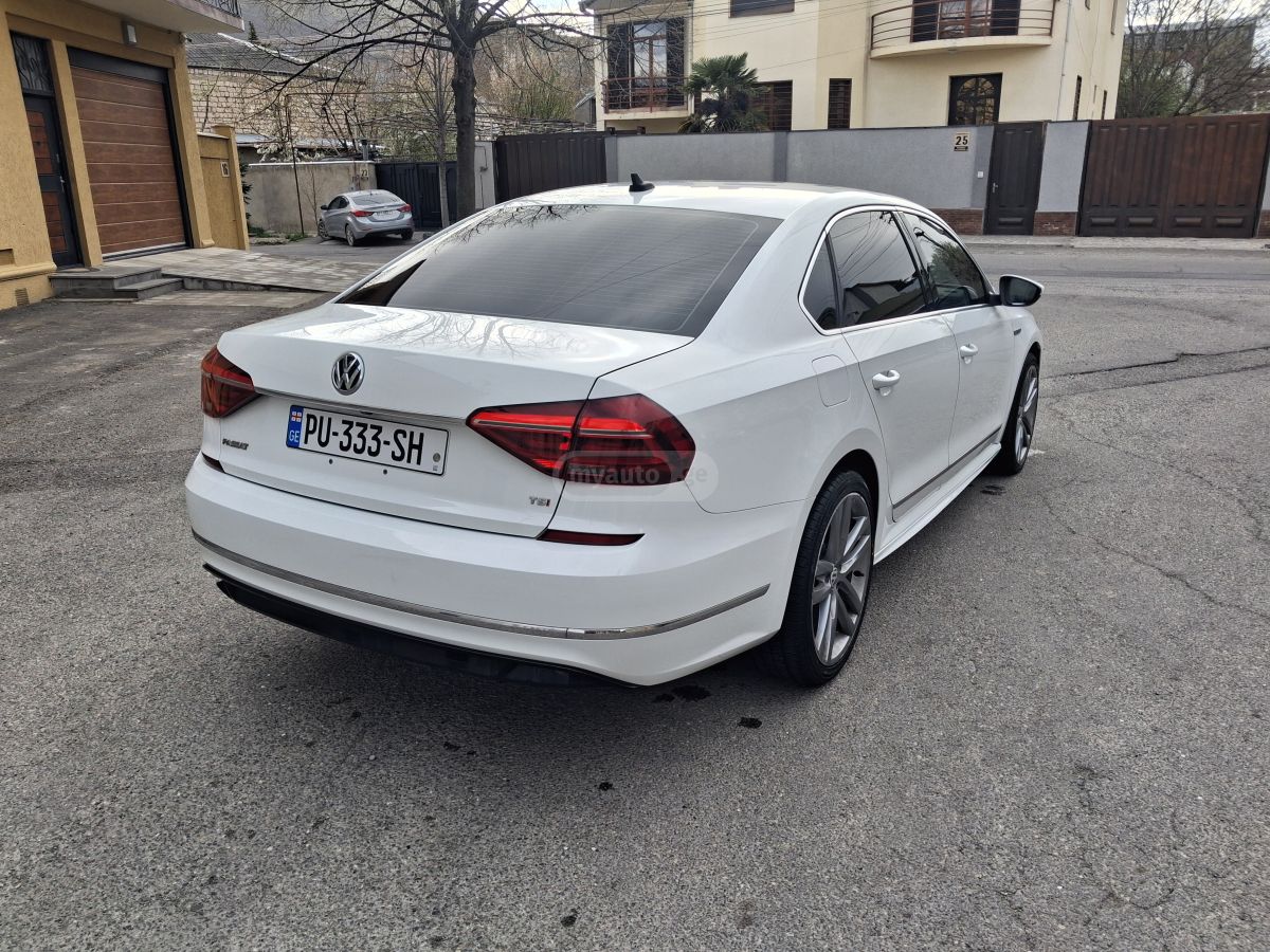 Volkswagen Passat - фото 4