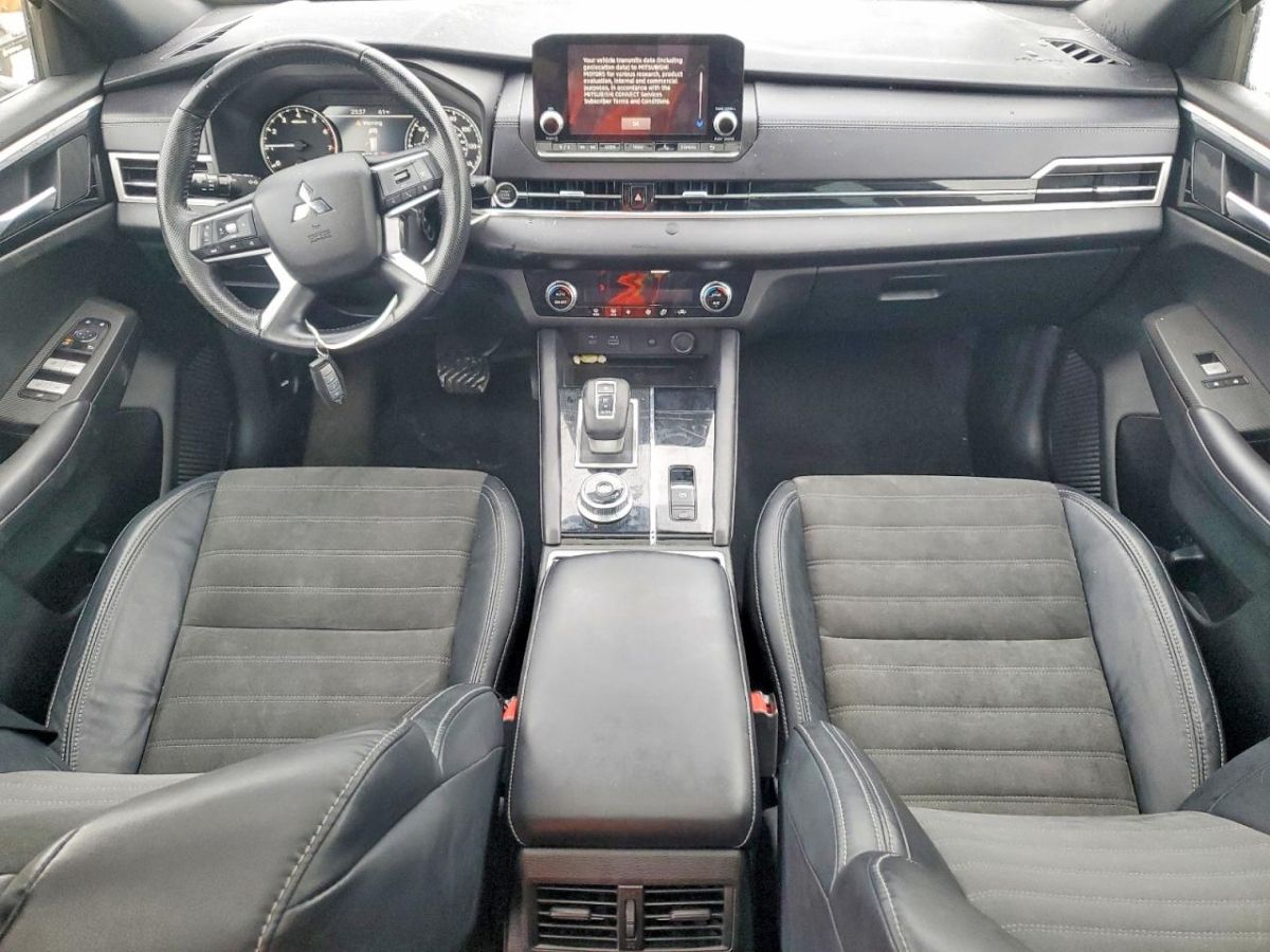 Mitsubishi Outlander - фото 8