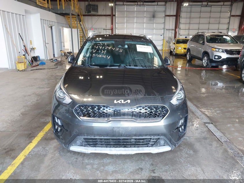 Kia Niro - фото 11