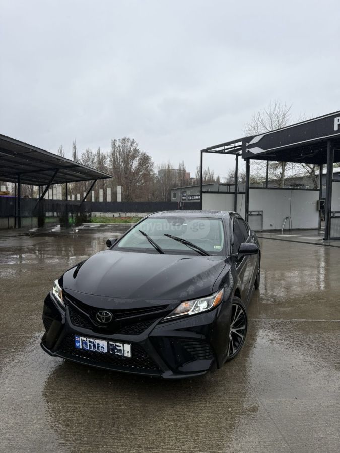 Toyota Camry - фото 5