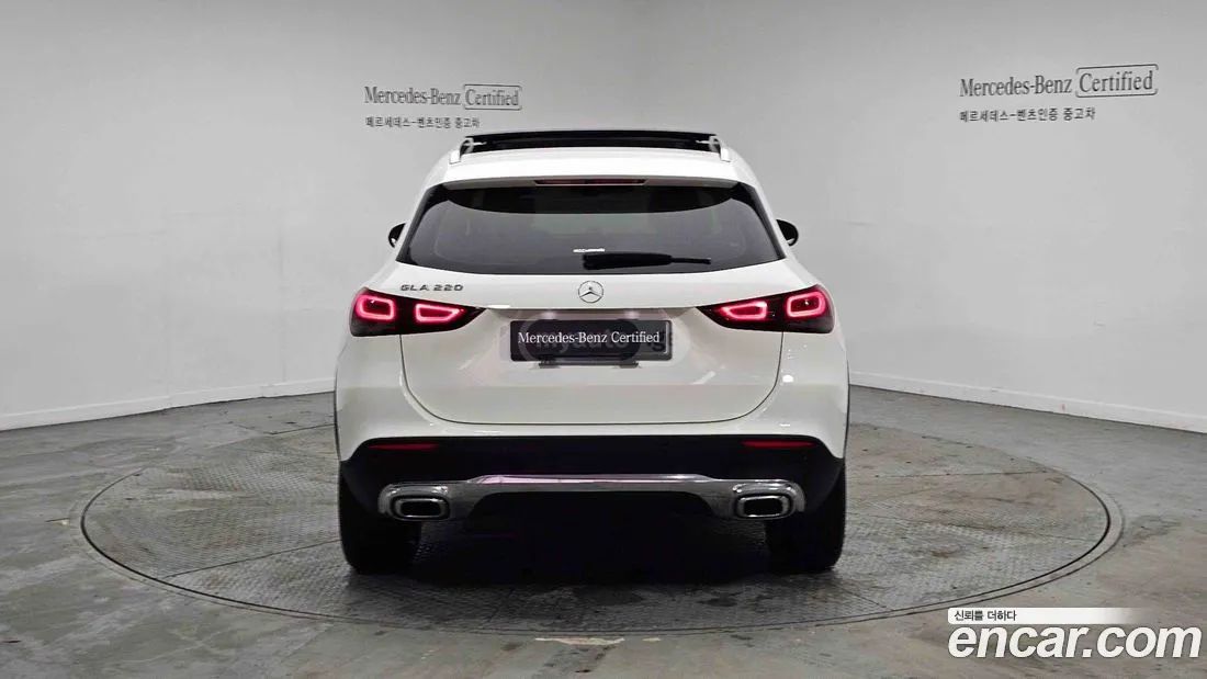 Mercedes-Benz GLA 45 AMG 2021 — миниатюра 4