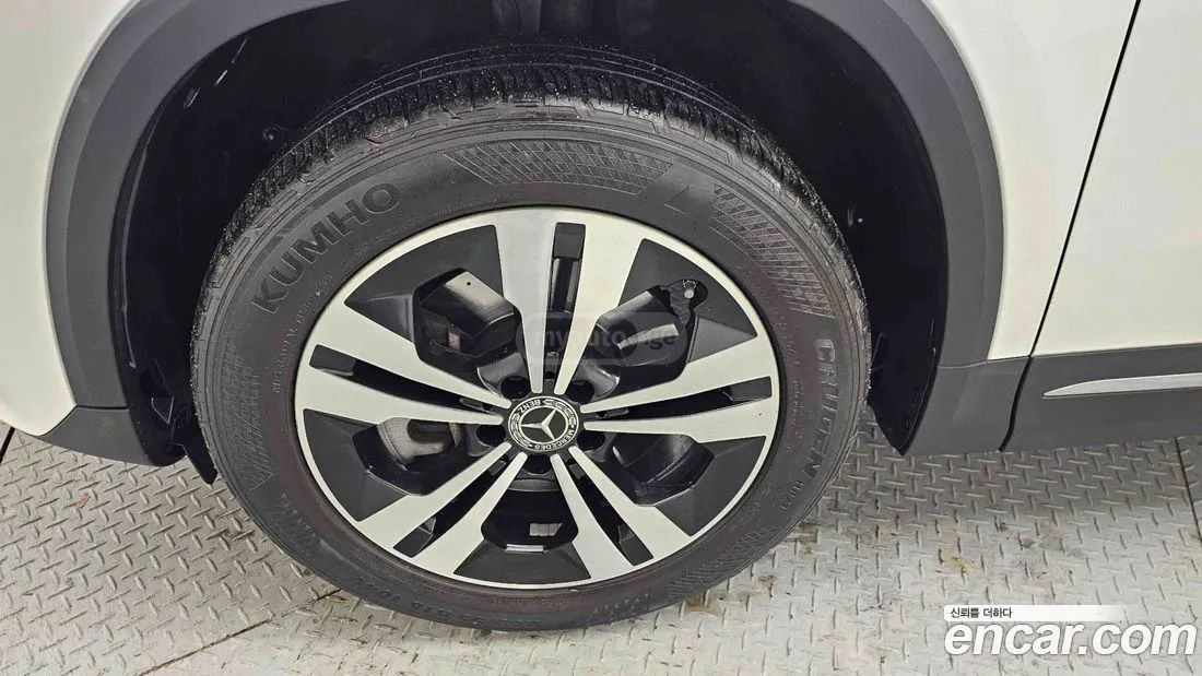 Mercedes-Benz GLA 45 AMG 2021 — миниатюра 5