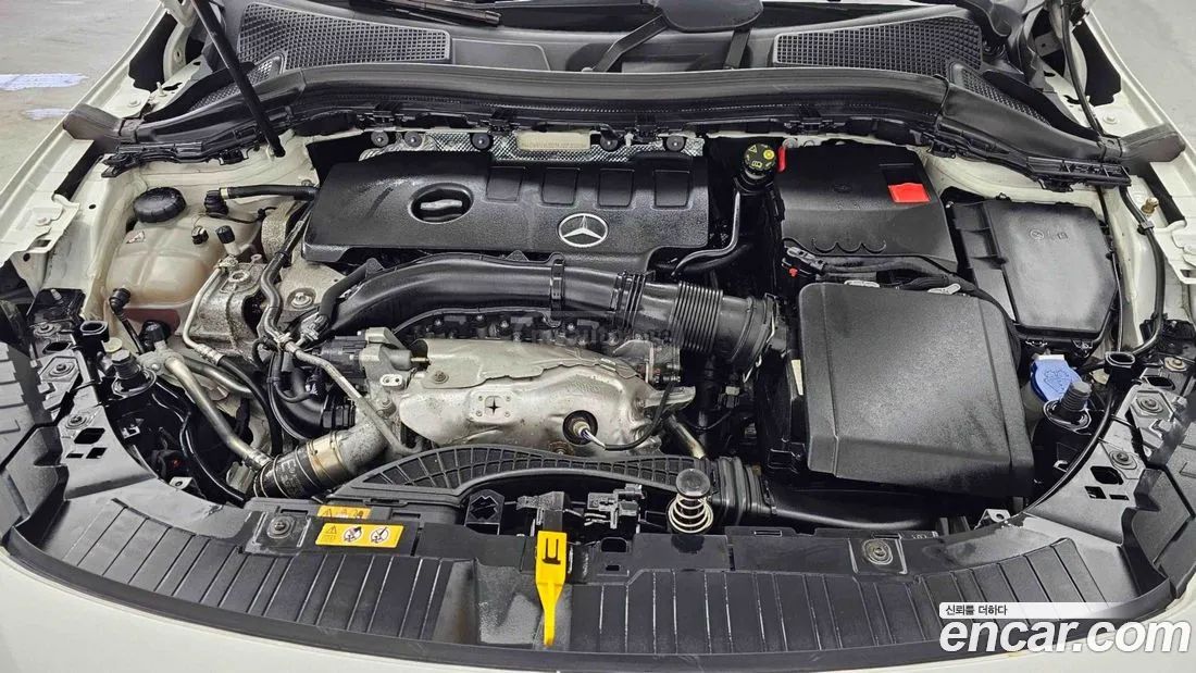 Mercedes-Benz GLA 45 AMG 2021 — миниатюра 6