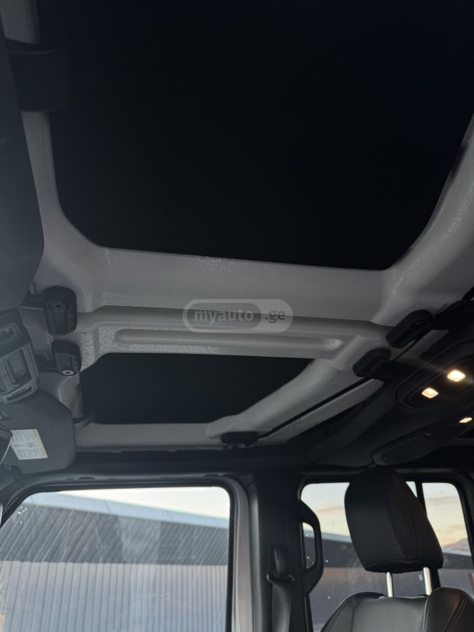 Jeep Rubicon X — миниатюра 9