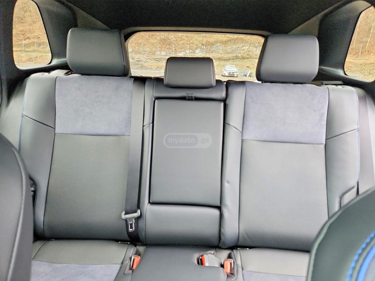 Toyota RAV 4 - фото 12