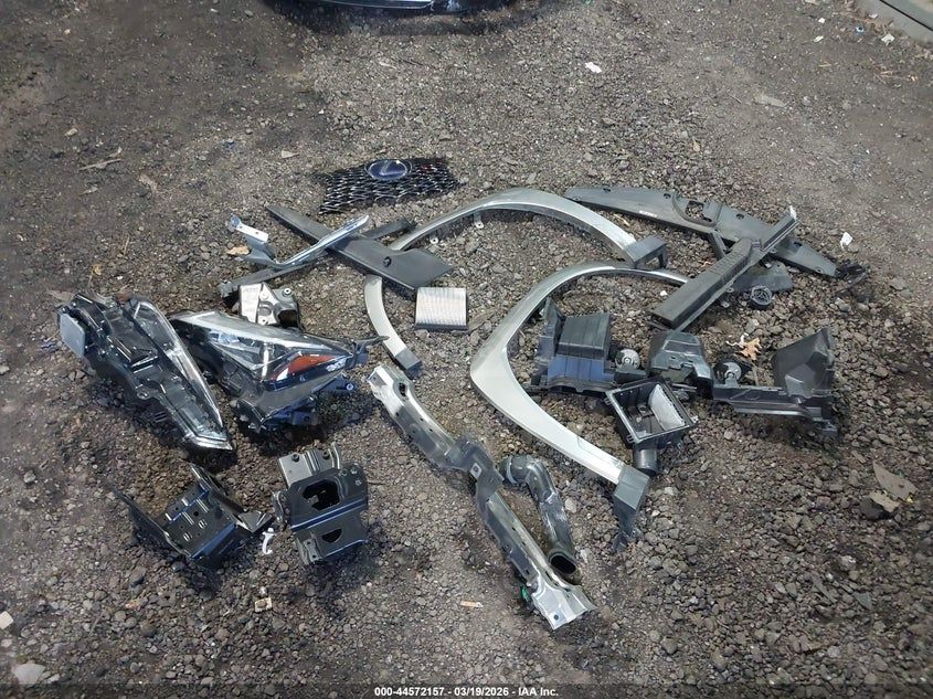 Lexus UX 250 h - фото 10