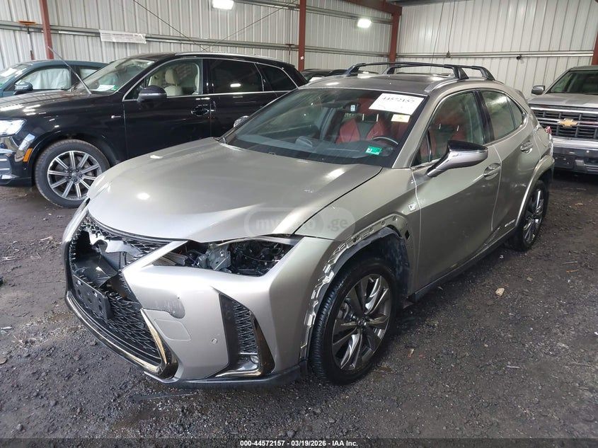 Lexus UX 250 h - фото 2