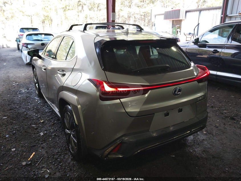 Lexus UX 250 h - фото 3