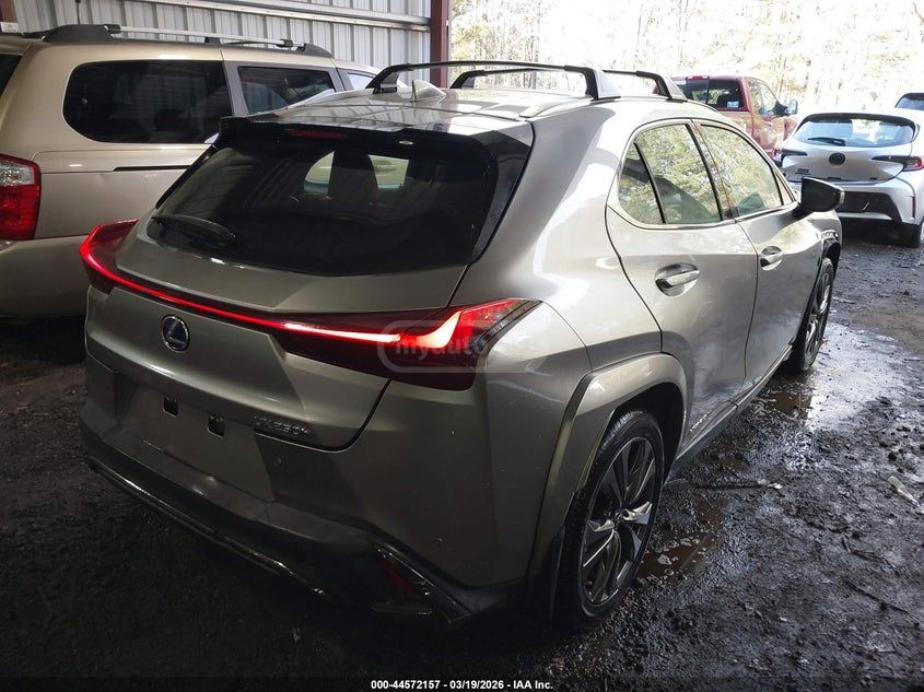 Lexus UX 250 h - фото 4