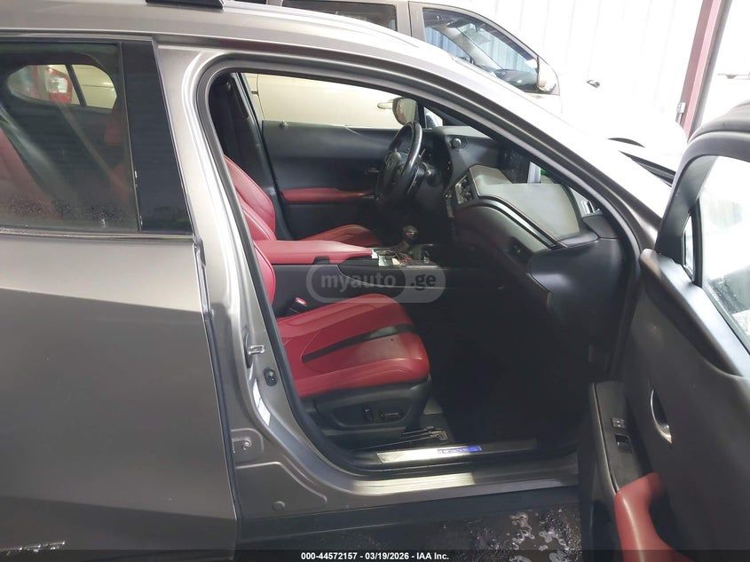 Lexus UX 250 h - фото 5