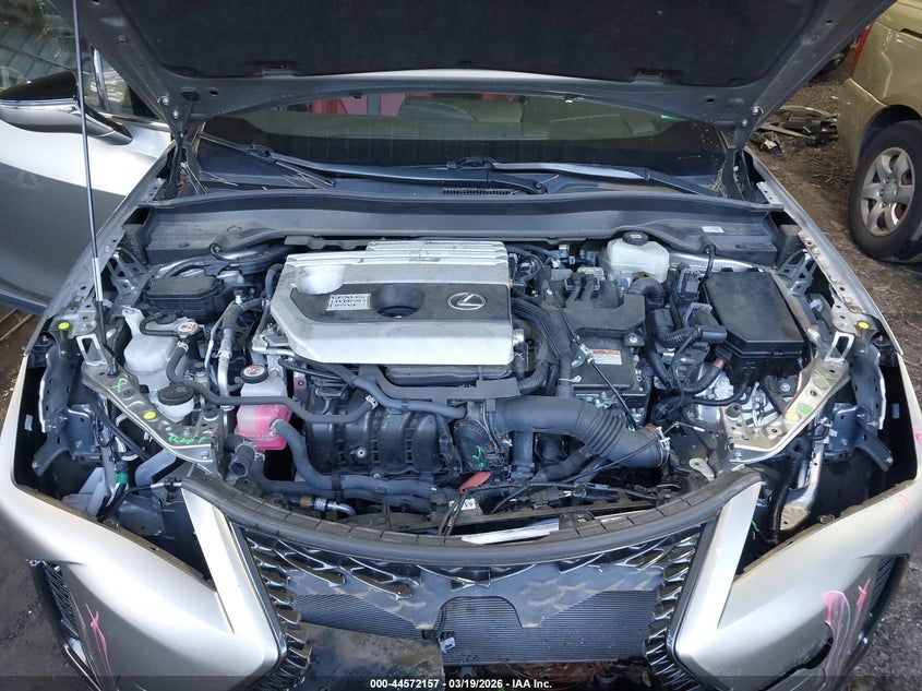 Lexus UX 250 h - фото 8