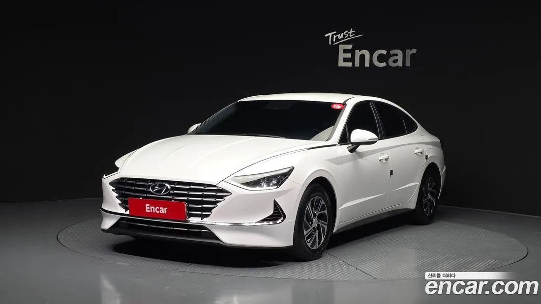 Hyundai Sonata - фото 1