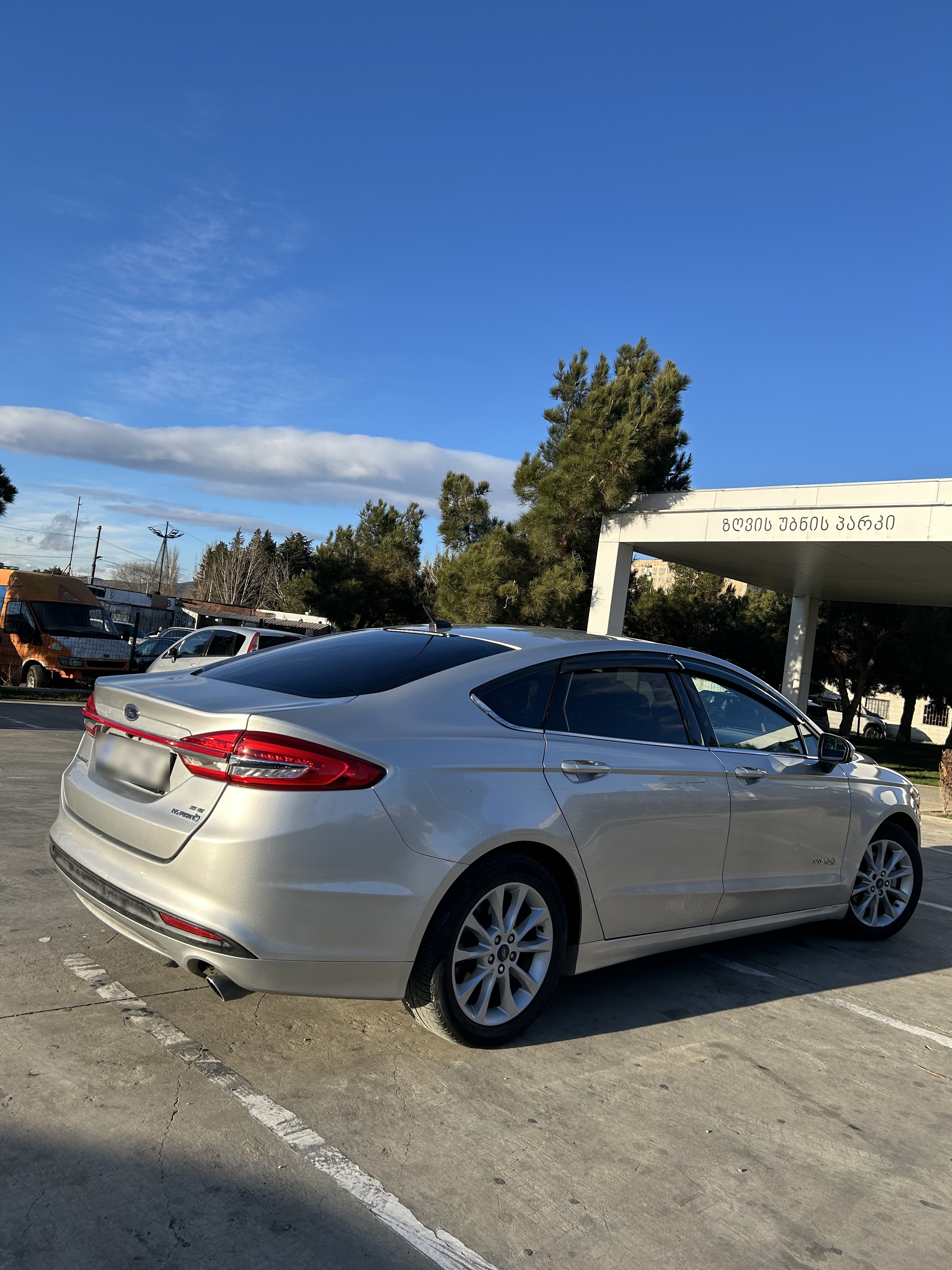 Ford Fusion - фото 5
