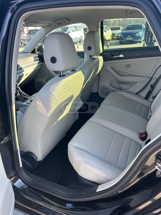 Volkswagen Jetta - фото 8