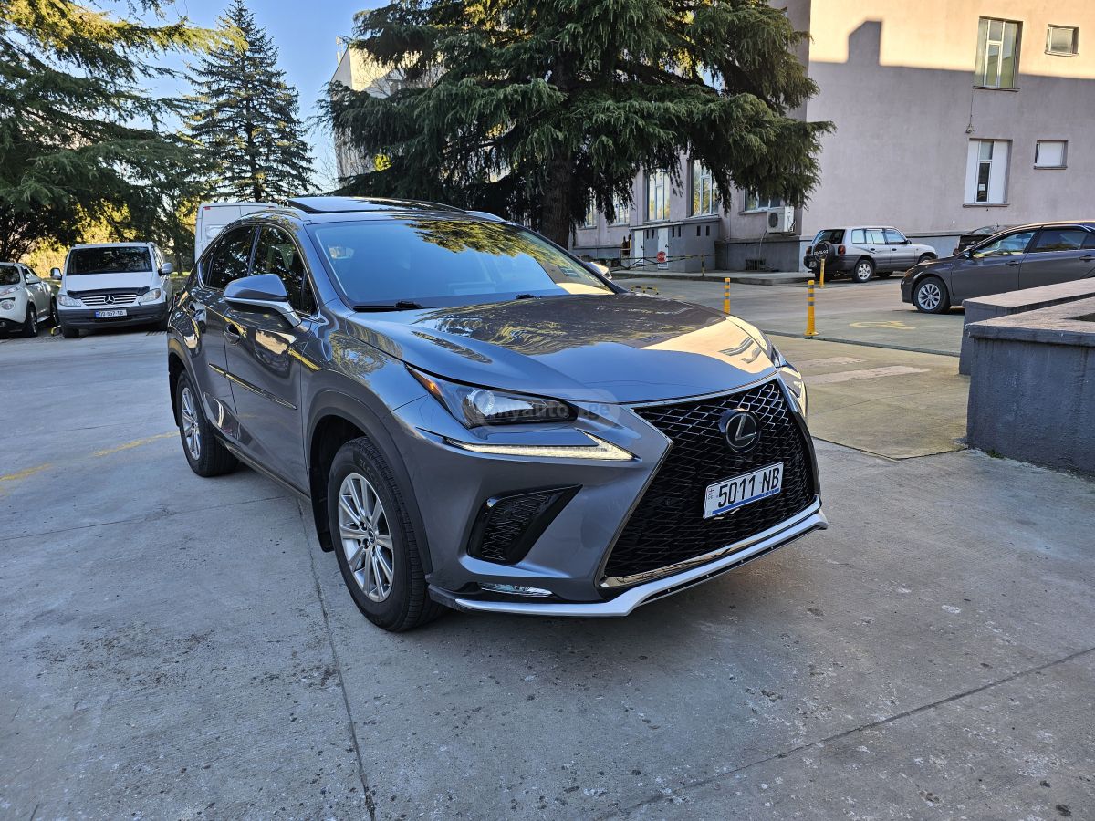 Lexus NX 300 - фото 1