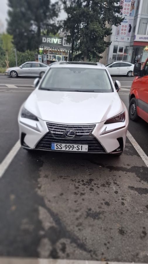 Lexus NX 300 - фото 3