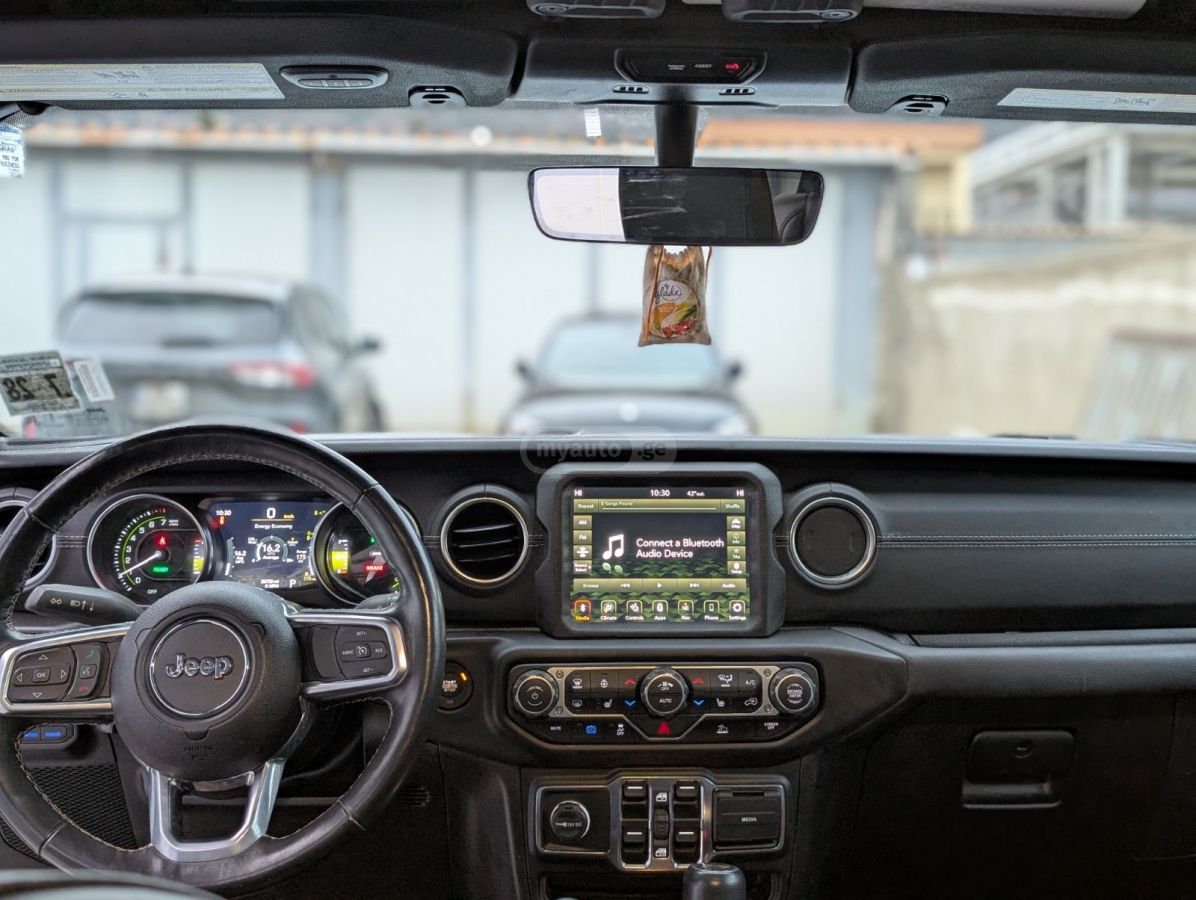 Jeep Sahara 4xe hybrid plagin 2023 — миниатюра 10