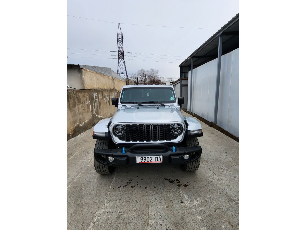 Jeep Sahara 4xe hybrid plagin 2023 — миниатюра 8