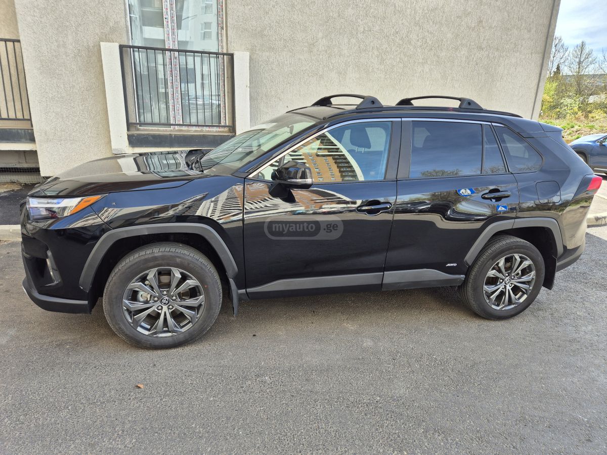 Toyota RAV 4 - фото 2