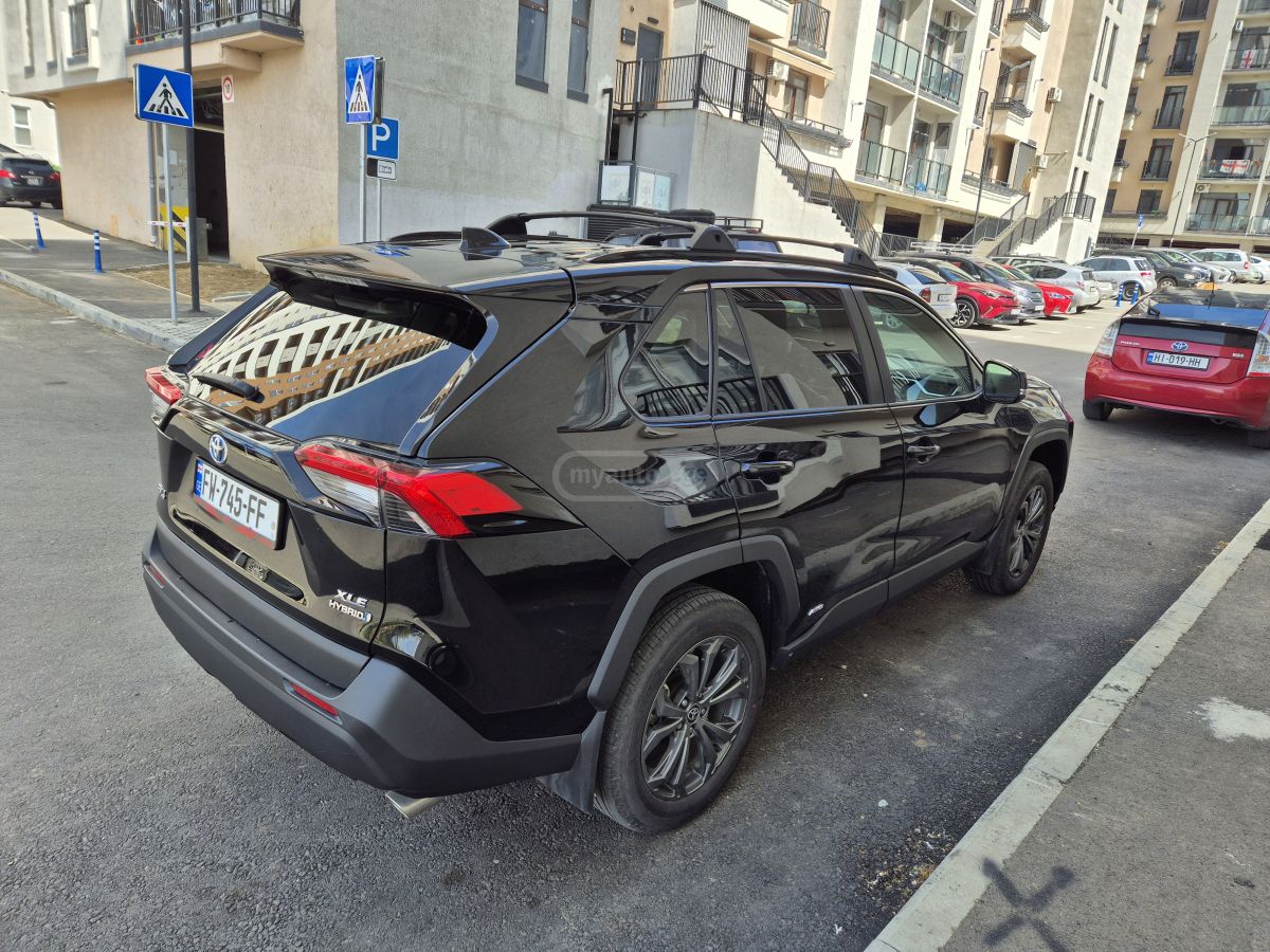 Toyota RAV 4 - фото 3