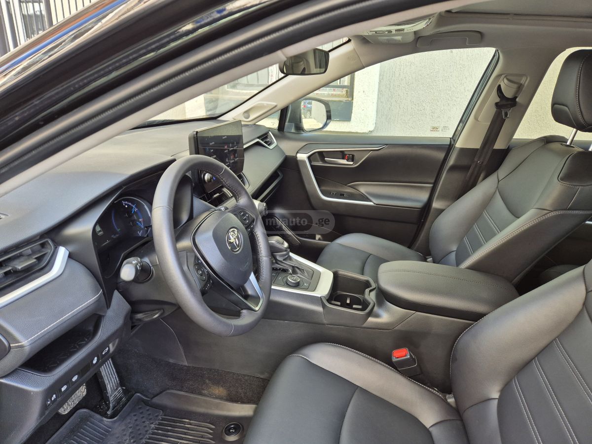 Toyota RAV 4 - фото 6