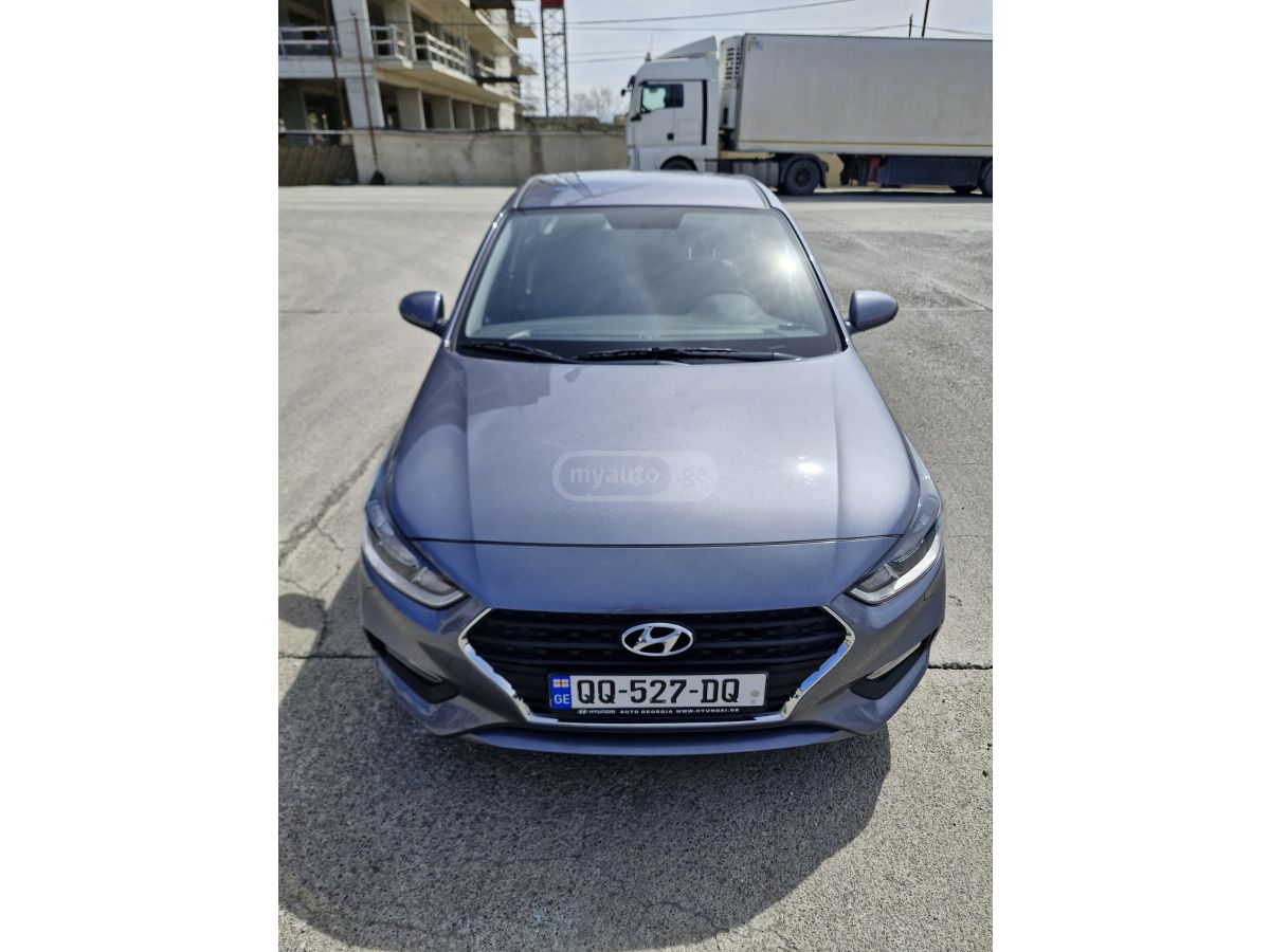 Hyundai Accent - фото 2