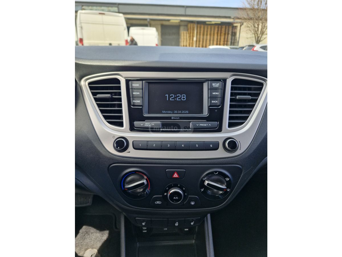 Hyundai Accent - фото 5