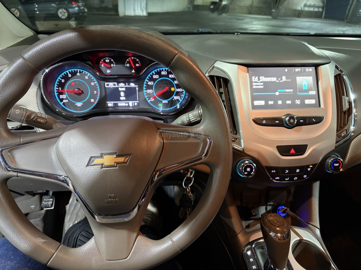 Chevrolet Cruze - фото 10