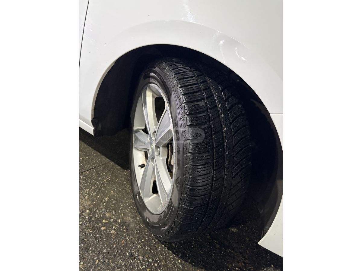 Chevrolet Cruze - фото 12