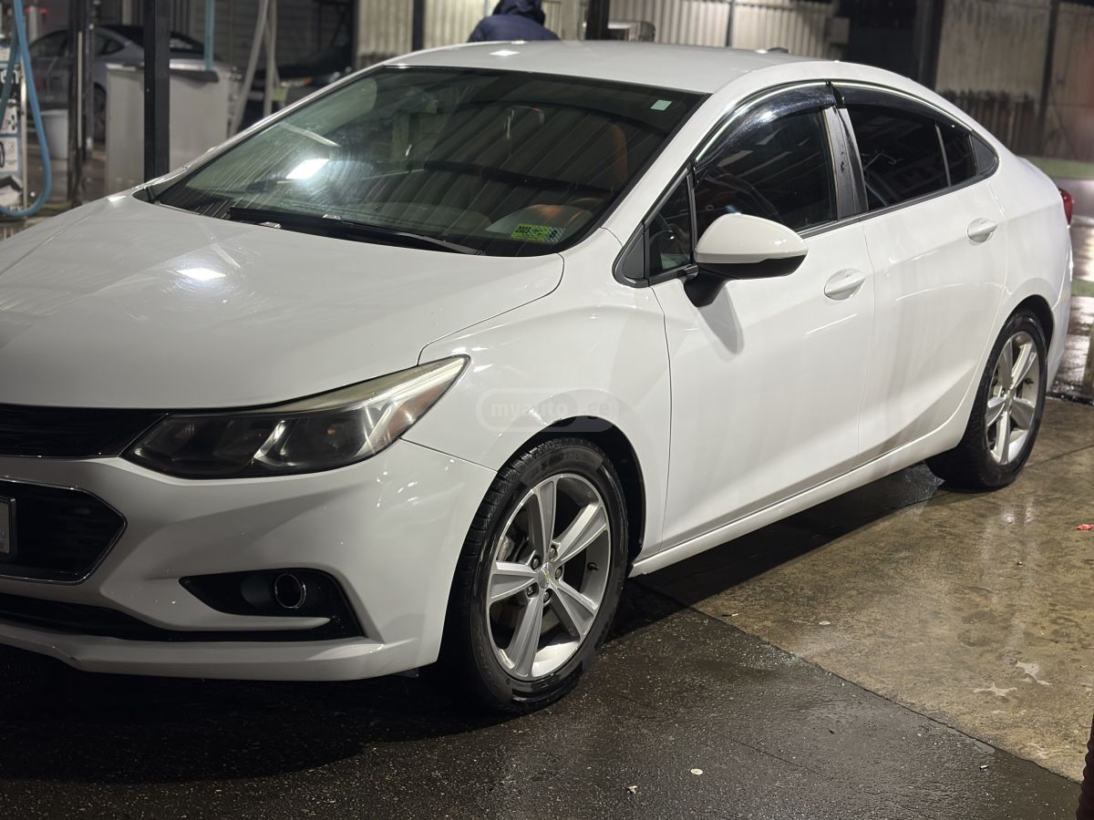 Chevrolet Cruze - фото 2