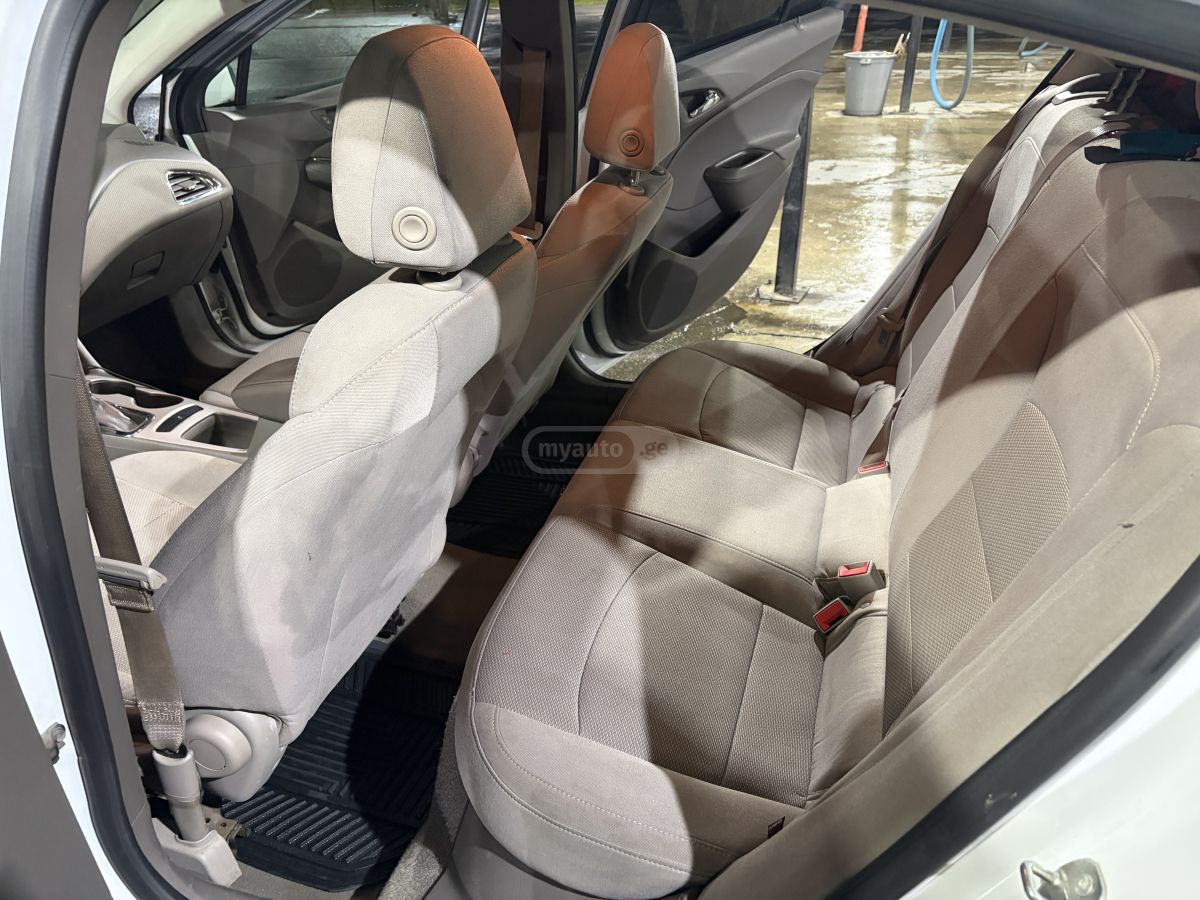 Chevrolet Cruze - фото 7
