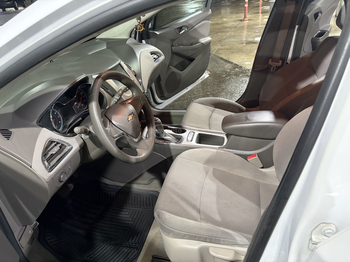 Chevrolet Cruze - фото 8