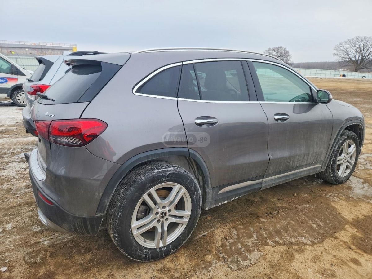 Mercedes-Benz GLA 250 - фото 3