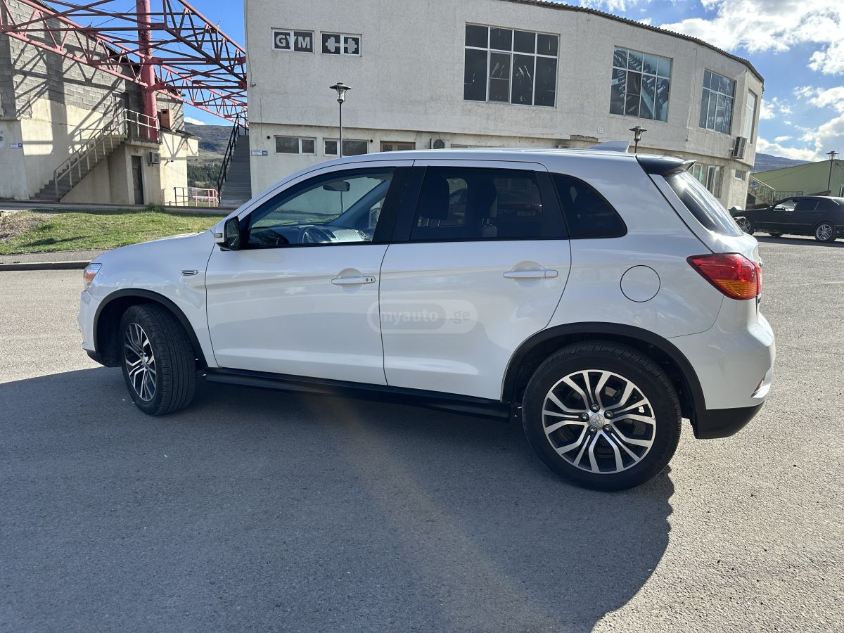 Mitsubishi Outlander Sport - фото 5