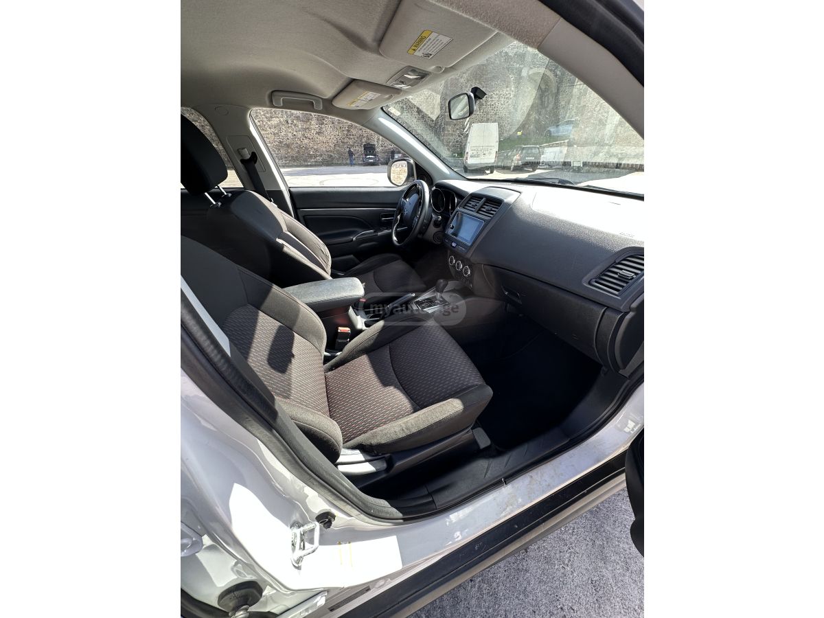 Mitsubishi Outlander Sport - фото 9