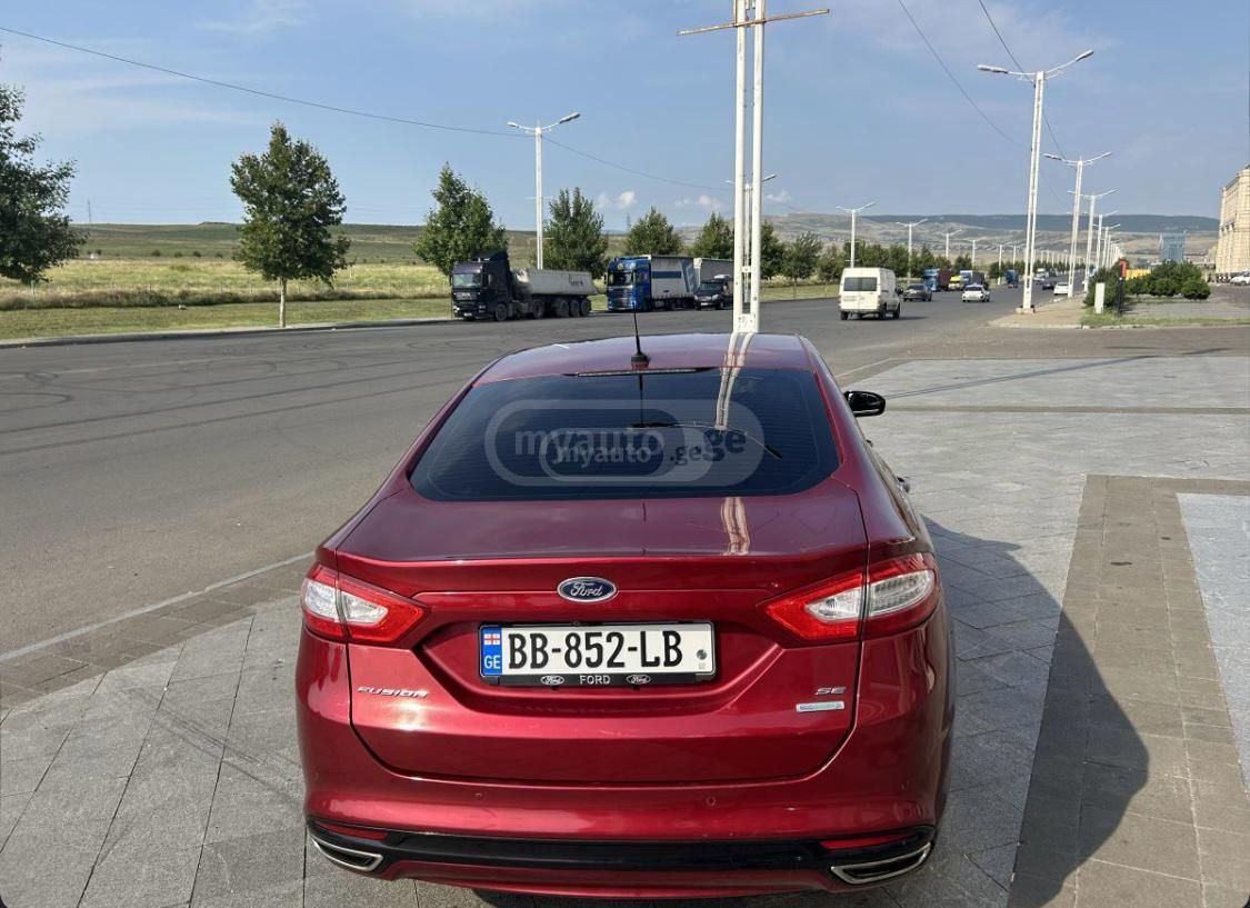 Ford Fusion - фото 7