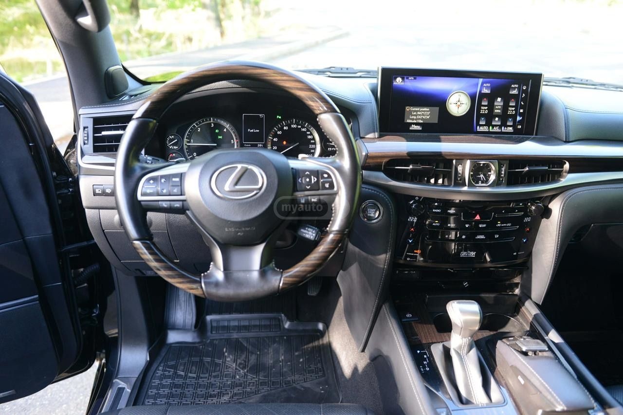 Lexus LX 450 - фото 3