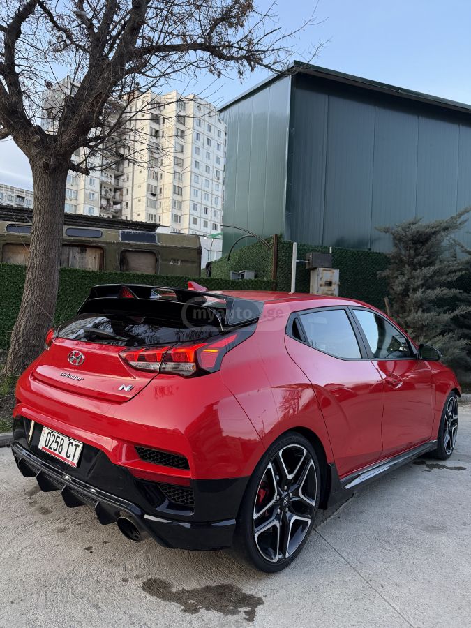 Hyundai Veloster 2022 — миниатюра 2