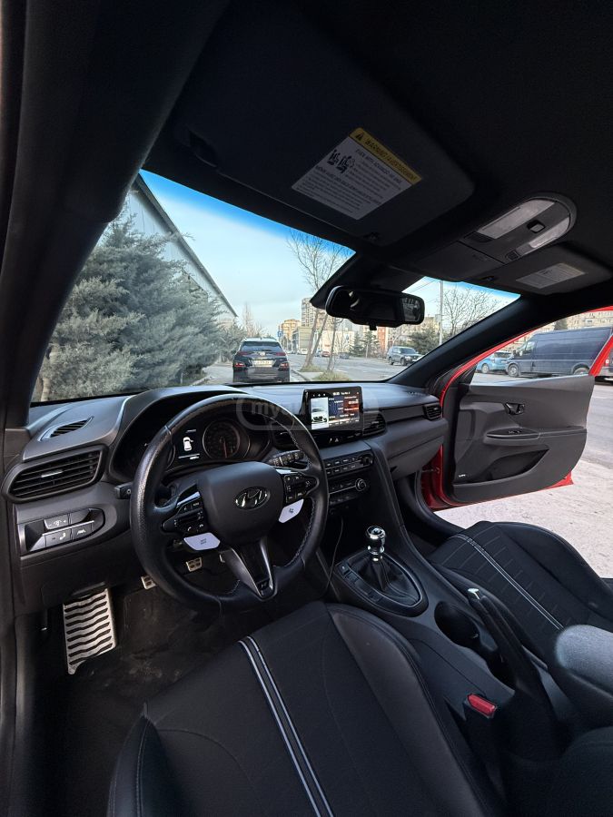 Hyundai Veloster 2022 — миниатюра 8