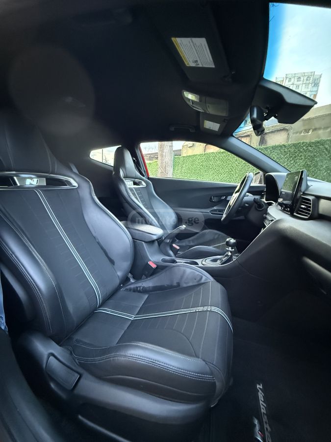 Hyundai Veloster 2022 — миниатюра 9